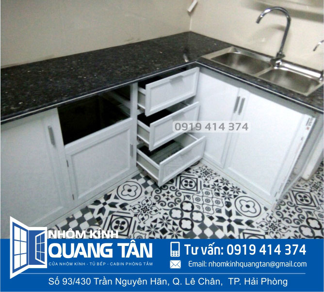 Tủ bếp nhôm kính màu trắng khách hàng 105 Hoàng Minh Thảo, Hải Phòng - Ảnh 1